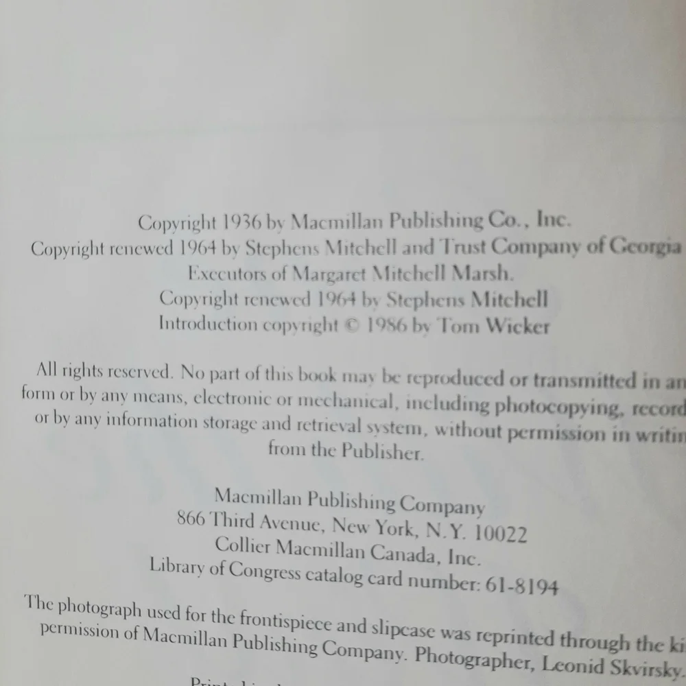 50th Anniversary Edition of Gone with the wind. - Picture 8 of 11
